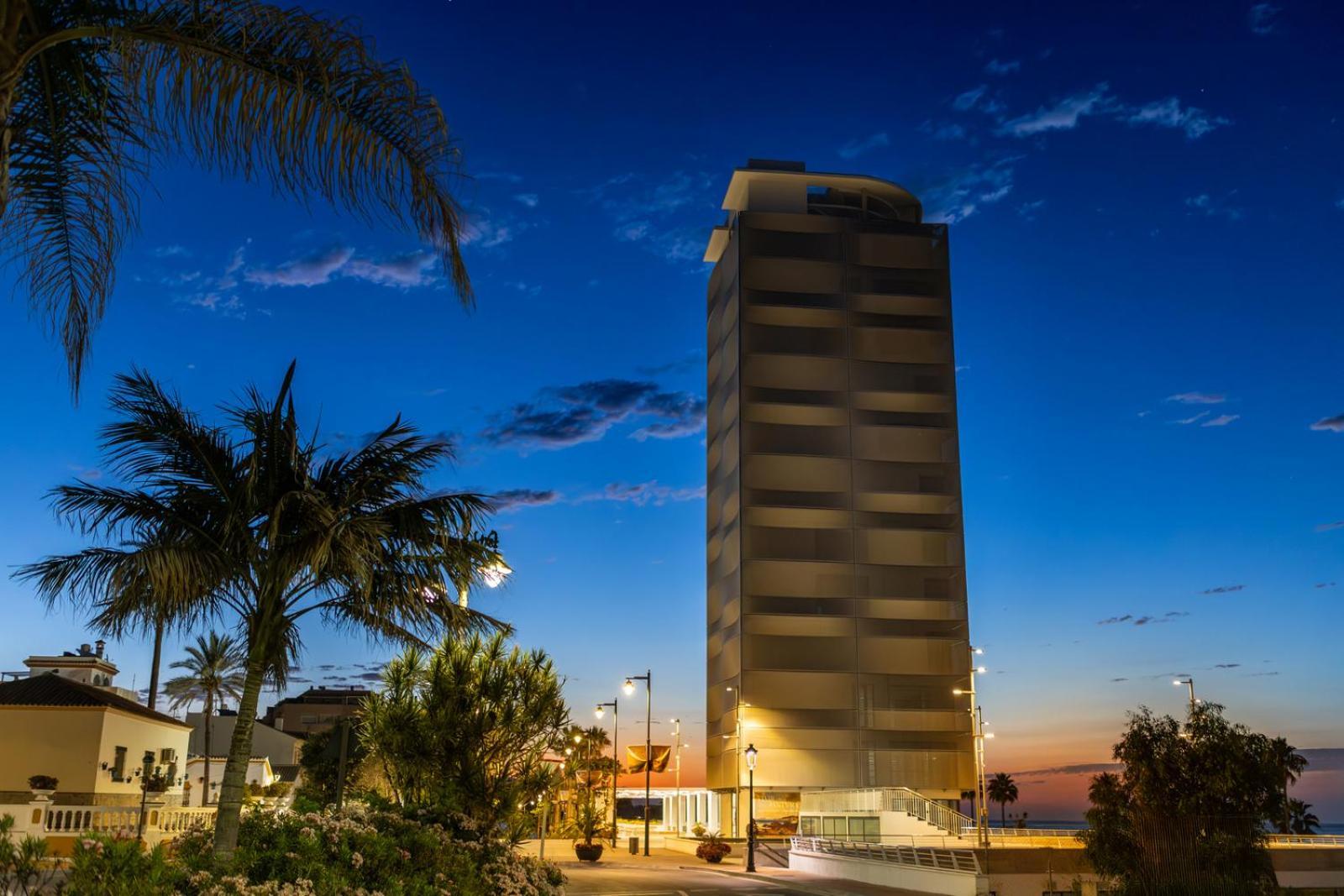 Moderno Piso Centrico 3 Habitaciones Junto Al Mar エステポナ エクステリア 写真