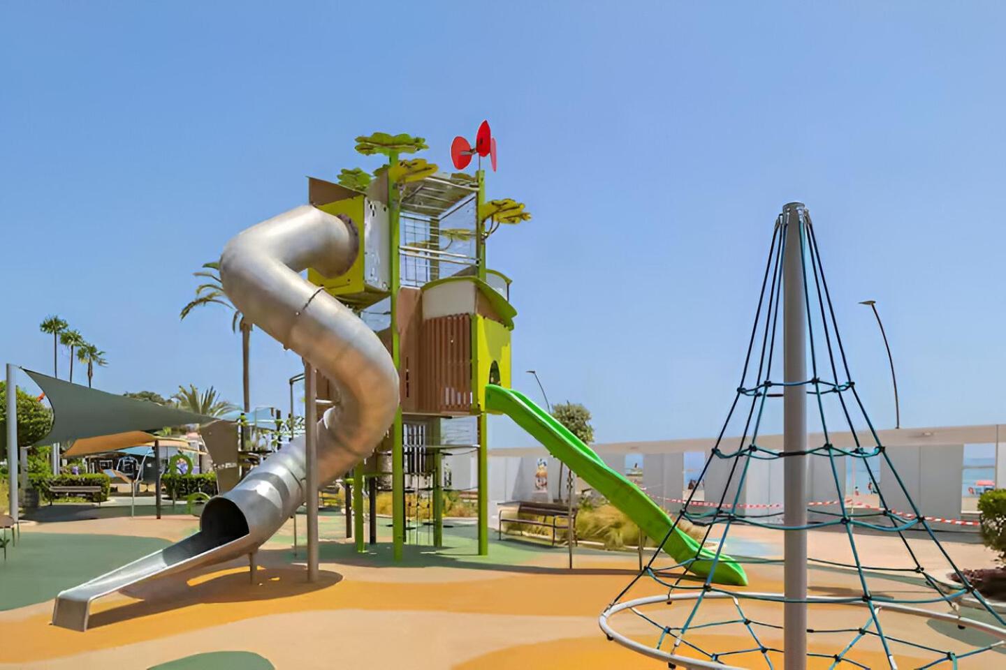 Moderno Piso Centrico 3 Habitaciones Junto Al Mar エステポナ エクステリア 写真