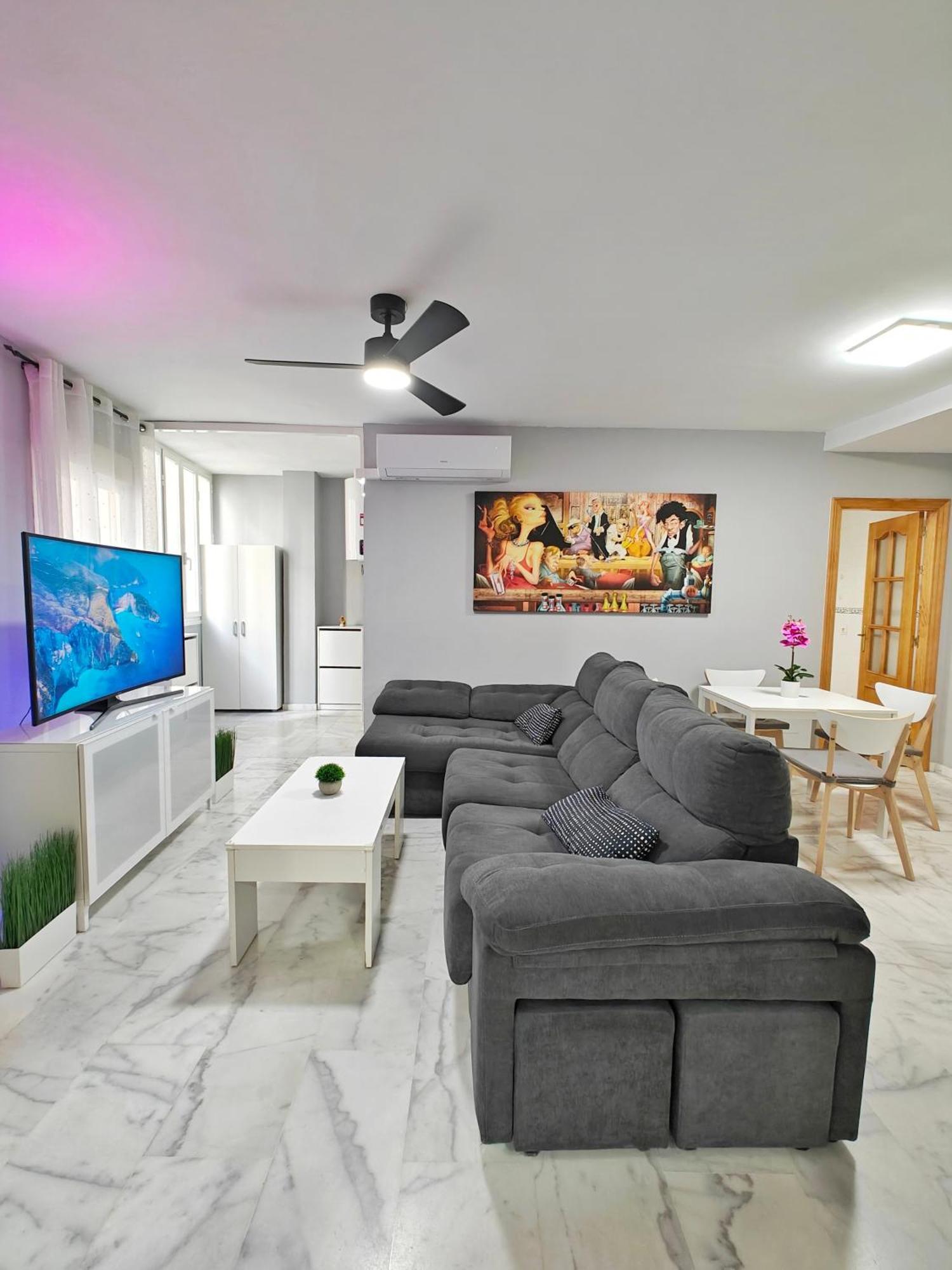 Moderno Piso Centrico 3 Habitaciones Junto Al Mar エステポナ エクステリア 写真